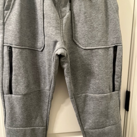 Switch Remarkable Men's Gray & Black Athletic Jogger Sweatpants Size Medium - Picture 8 of 15